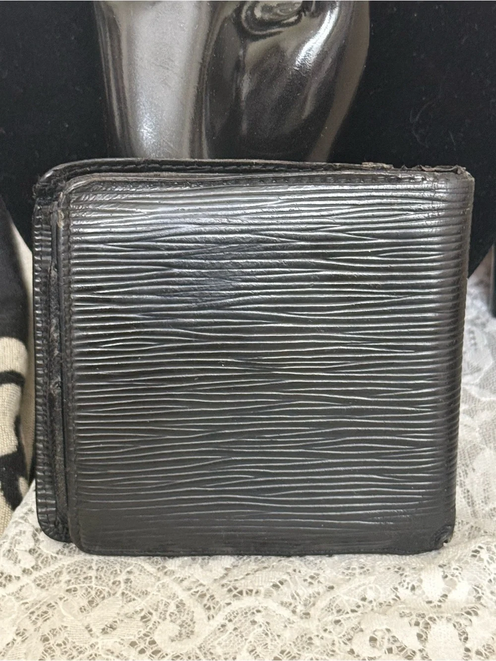 *REHAB* Louis Vuitton Epi Leather Bifold Wallet - Picture 2 of 7